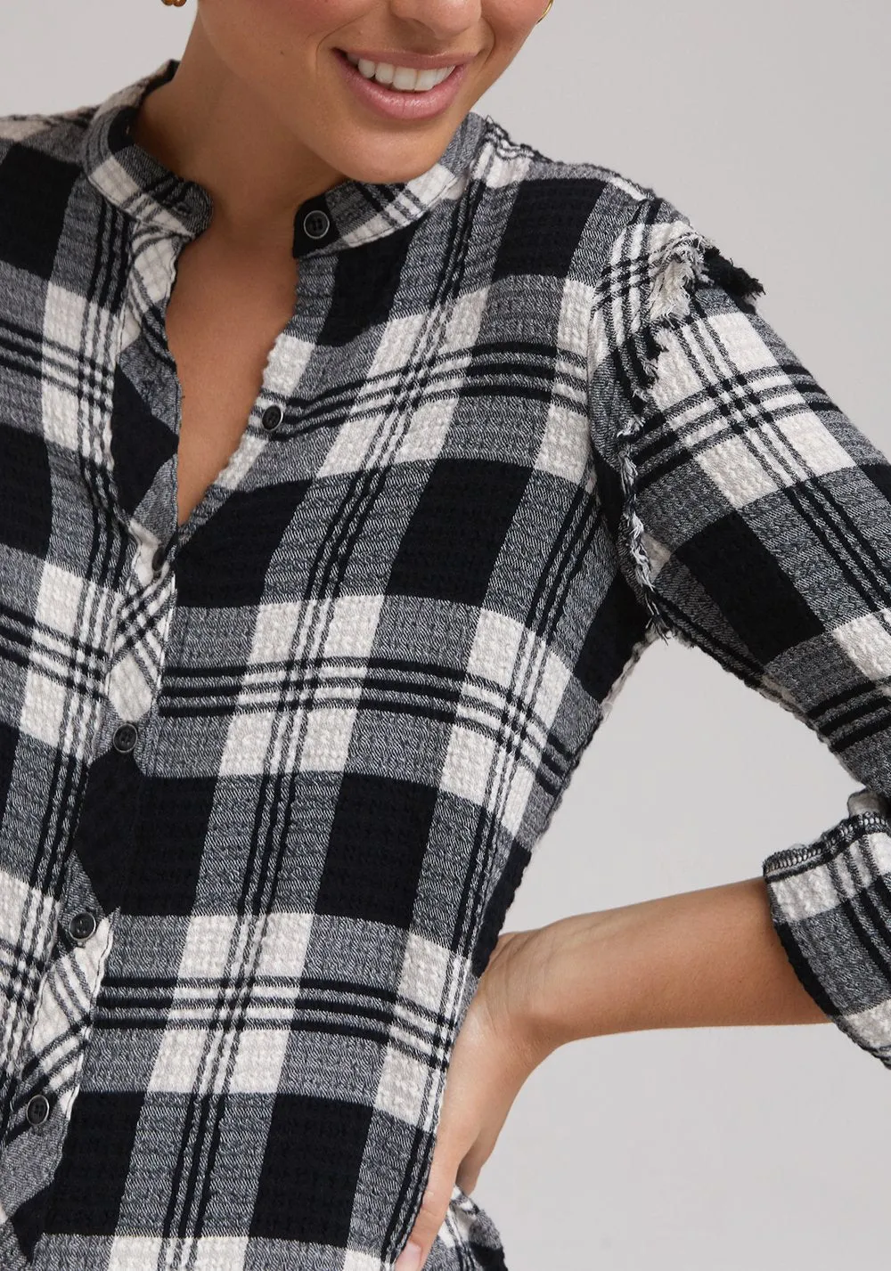 BELLA DAHL - Long Sleeve Frayed Ruffle Button Down in Highland Peak