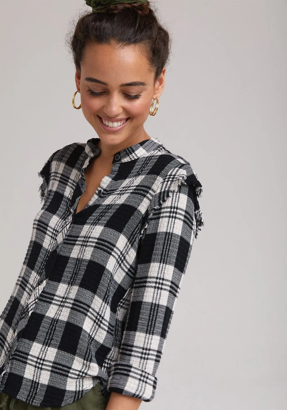 BELLA DAHL - Long Sleeve Frayed Ruffle Button Down in Highland Peak