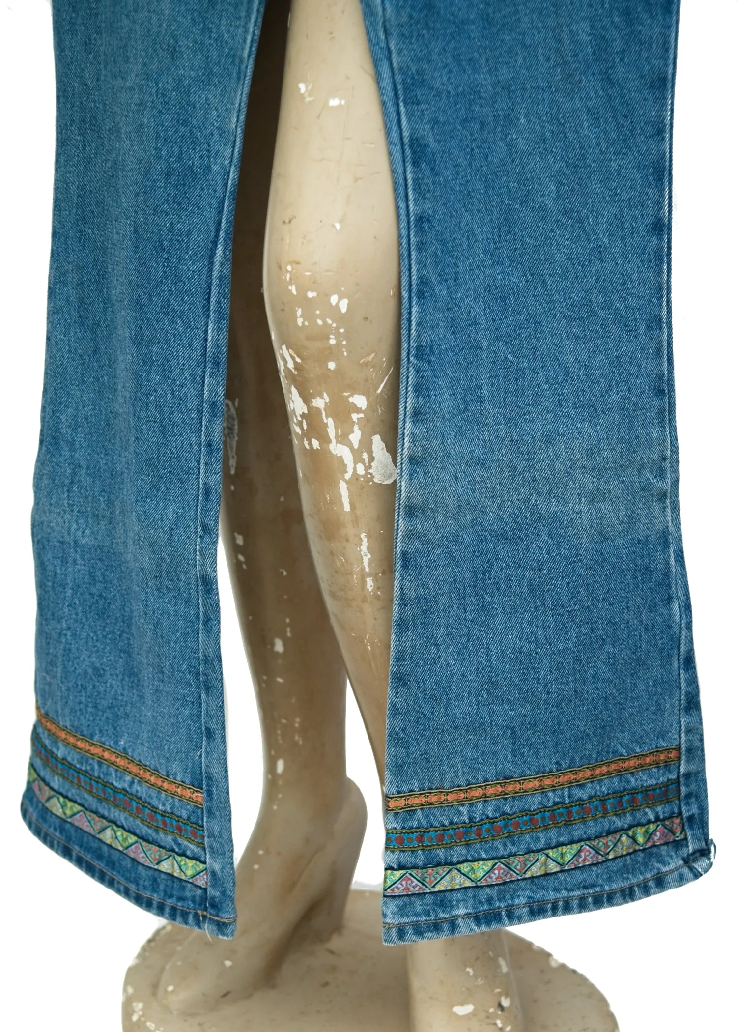 Vintage Lo Rise Denim Hippie Flared Jeans • 27”W